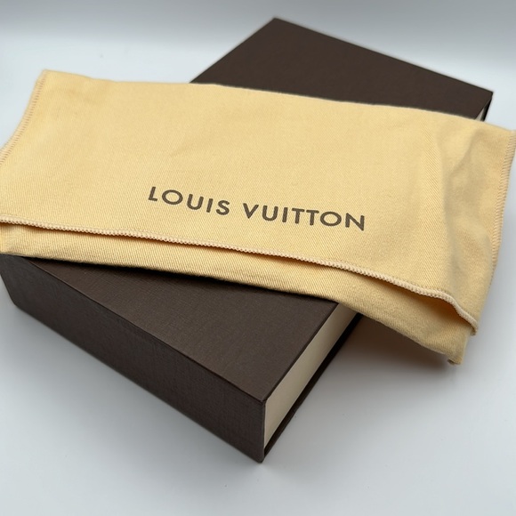 Louis Vuitton gift box and dust bag - Picture 7 of 8